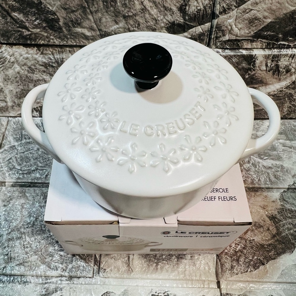 Le Creuset White Flower Relief Casserole Dish
